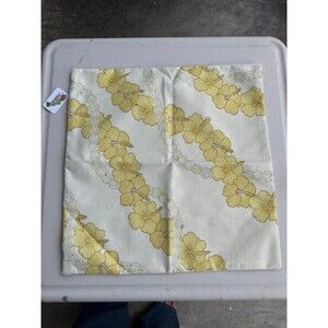 NWT Island Sense Hawaiian Floral Lei Pikake Lei Hibiscus Zipper Pillow Case 17"